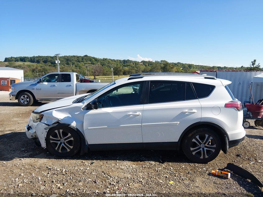 TOYOTA RAV4 - zdjęcie 15
