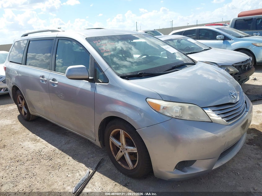 TOYOTA SIENNA - zdjęcie 1