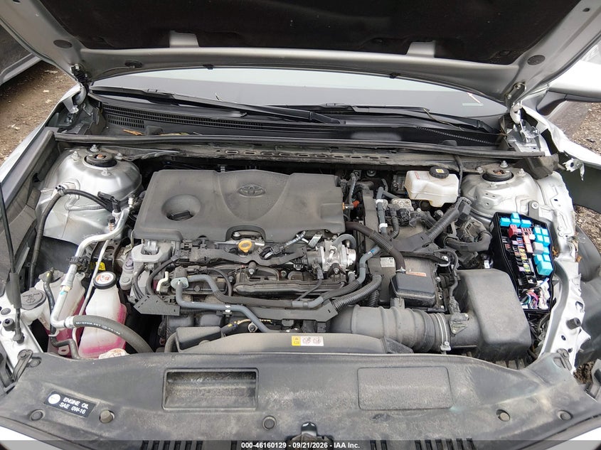 TOYOTA CAMRY HYBRID - zdjęcie 10