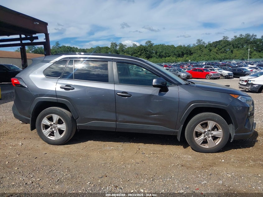 TOYOTA RAV4 - zdjęcie 13