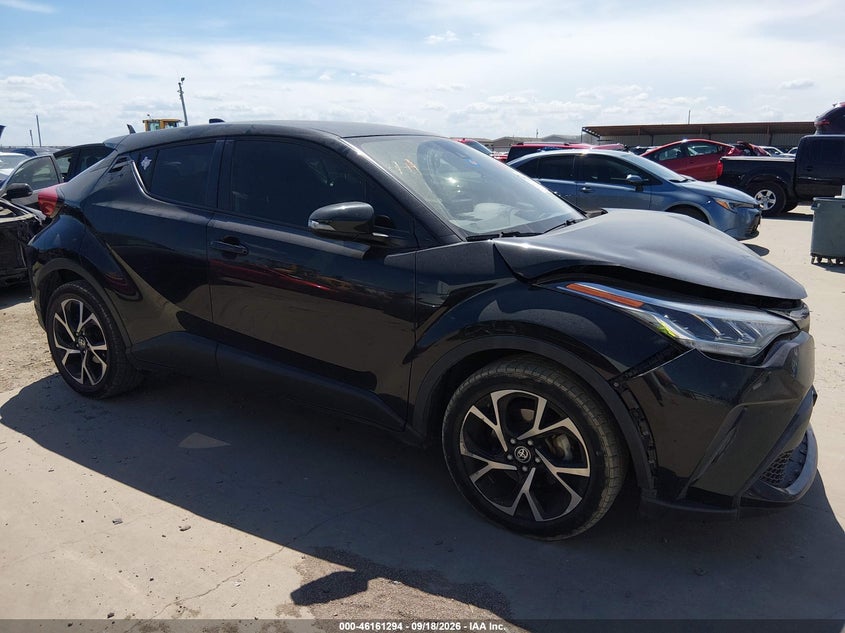 TOYOTA C-HR - zdjęcie 13