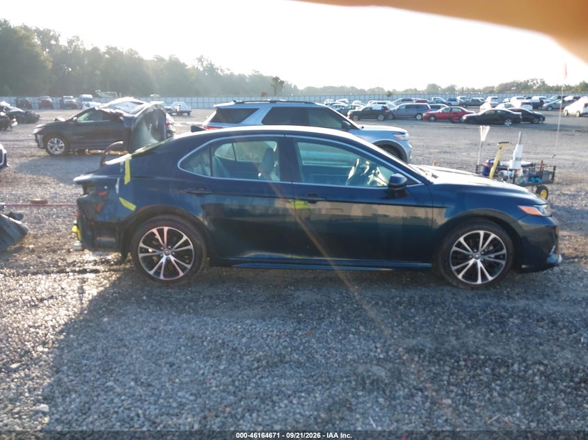 TOYOTA CAMRY - zdjęcie 14