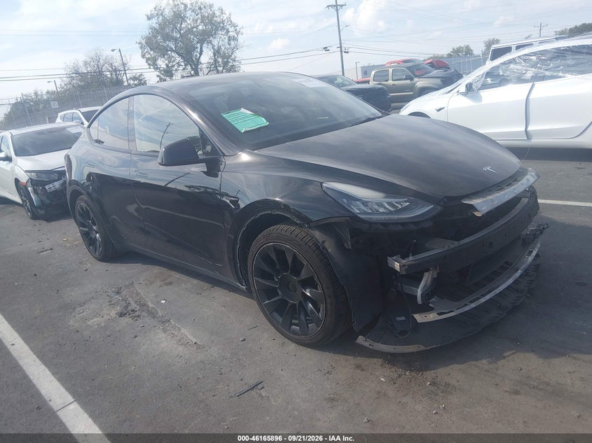 TESLA MODEL Y - zdjęcie 1