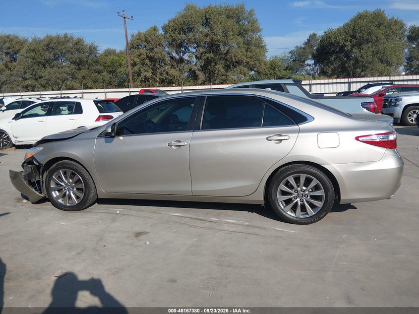 TOYOTA CAMRY - zdjęcie 15