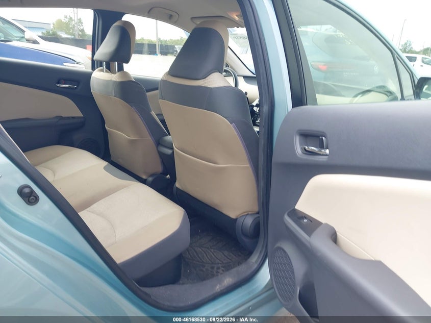 TOYOTA PRIUS - zdjęcie 8