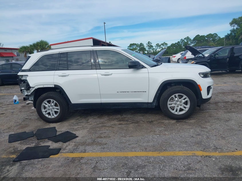 JEEP GRAND CHEROKEE - zdjęcie 14