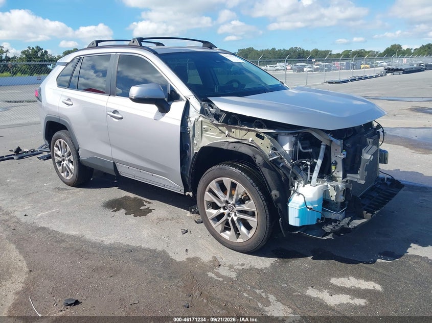 TOYOTA RAV4 - zdjęcie 1