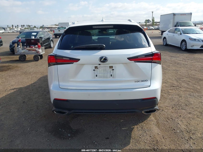LEXUS NX 300 - zdjęcie 16