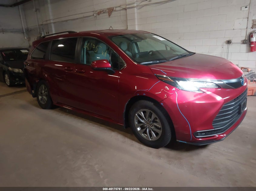 TOYOTA SIENNA - zdjęcie 1