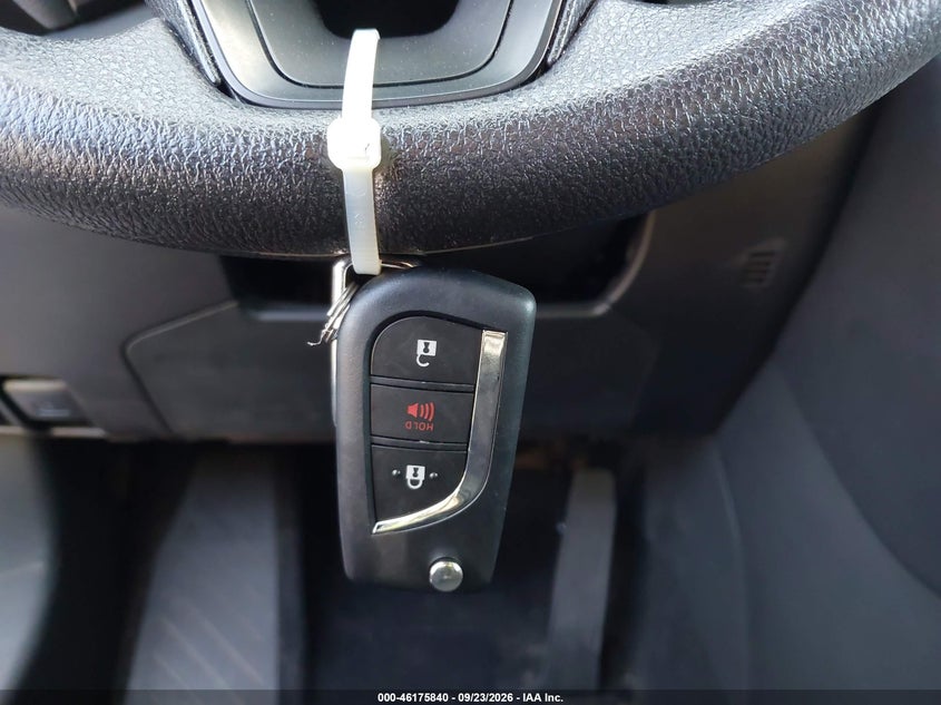 TOYOTA RAV4 - zdjęcie 11