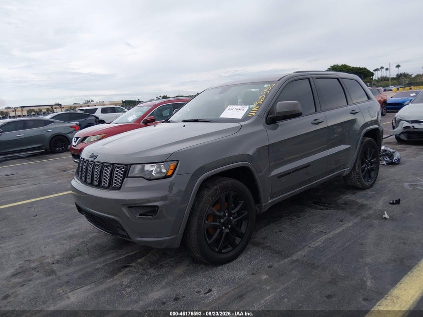 JEEP GRAND CHEROKEE - zdjęcie 2