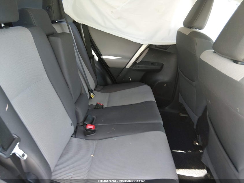 TOYOTA RAV4 - zdjęcie 8