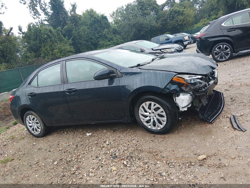 TOYOTA COROLLA - zdjęcie 13