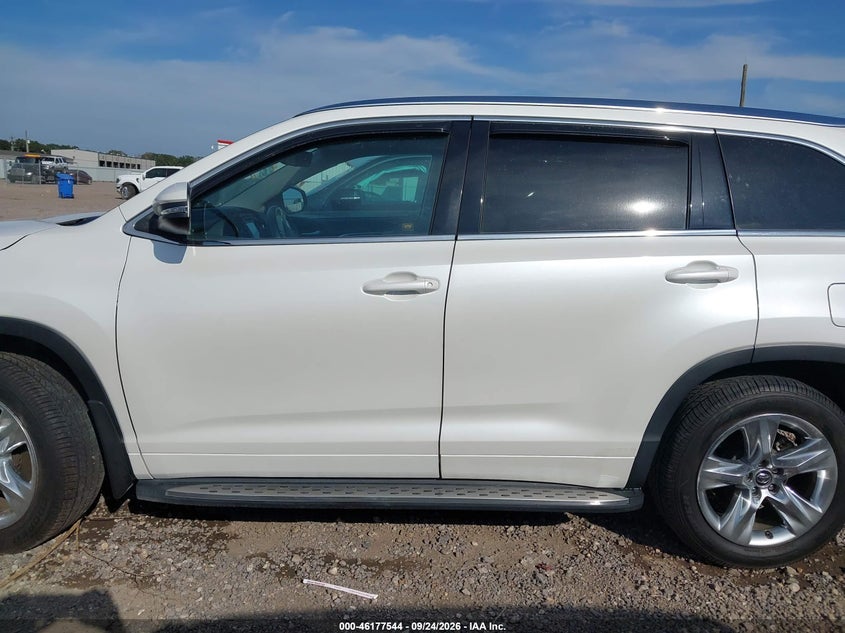 TOYOTA HIGHLANDER - zdjęcie 14