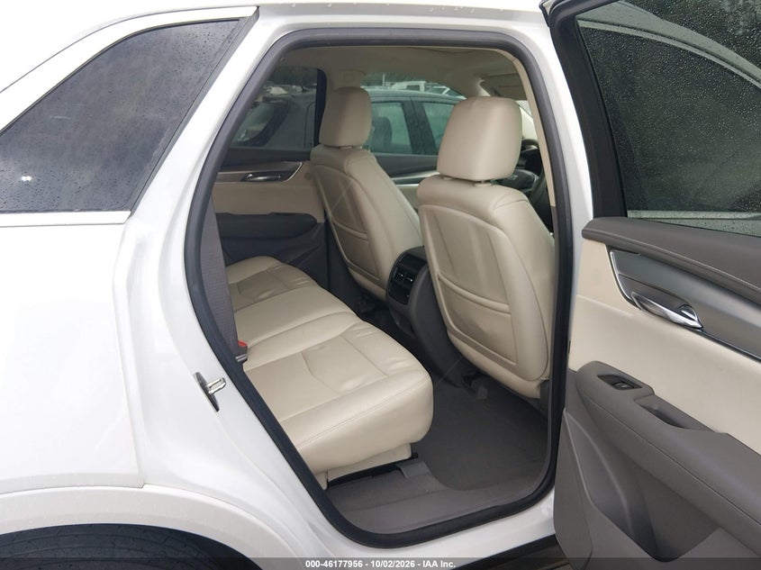 CADILLAC XT5 - zdjęcie 8