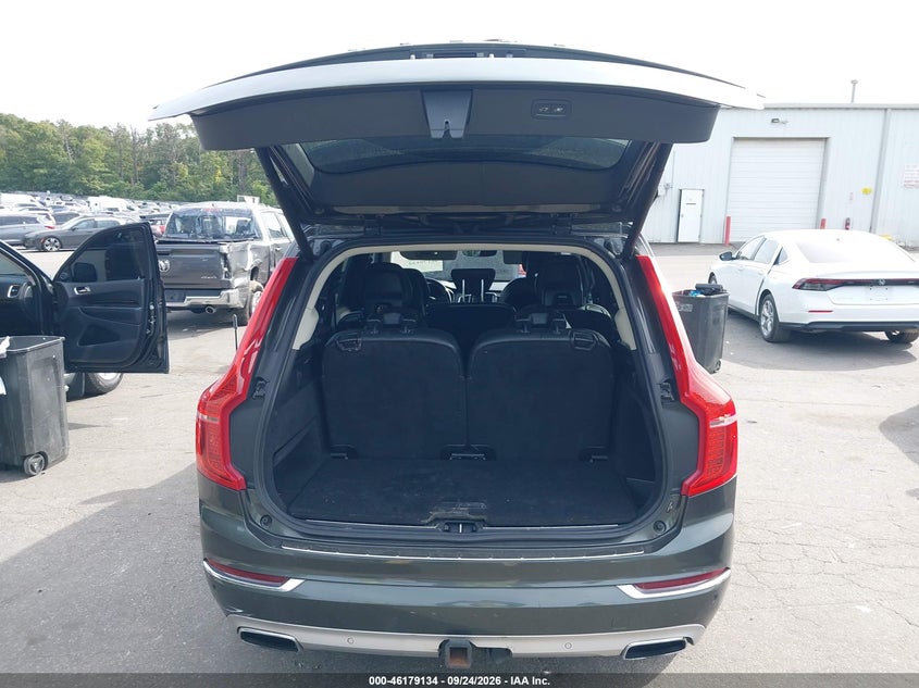 VOLVO XC90 - zdjęcie 17