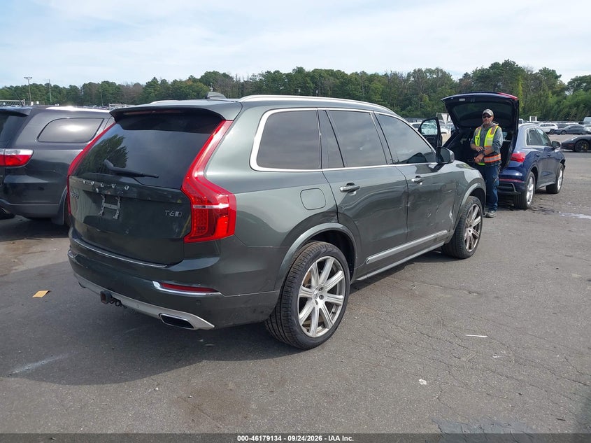 VOLVO XC90 - zdjęcie 4