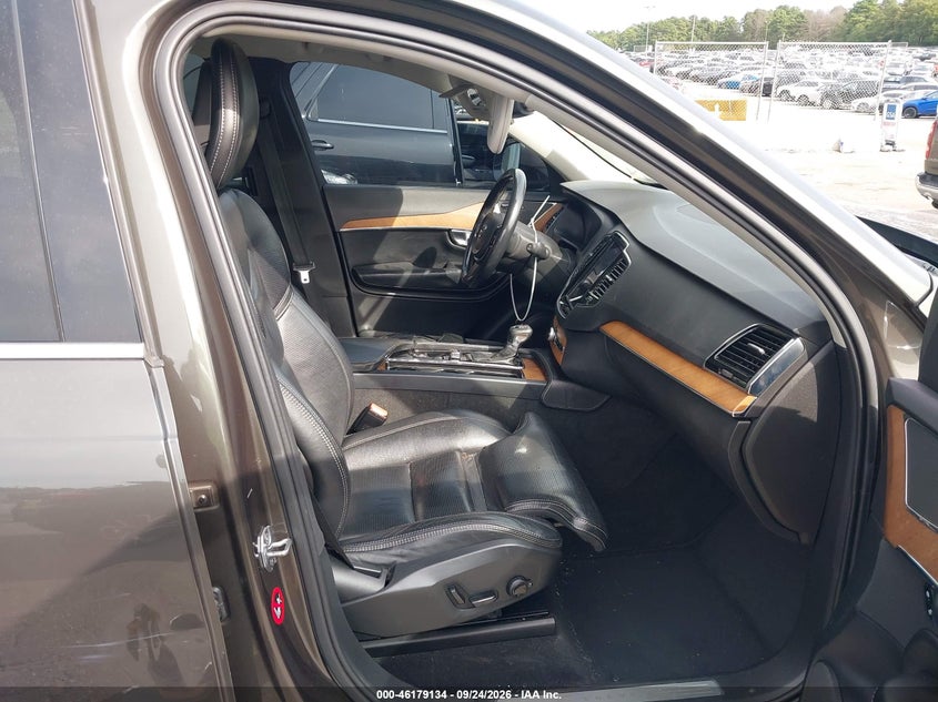VOLVO XC90 - zdjęcie 5