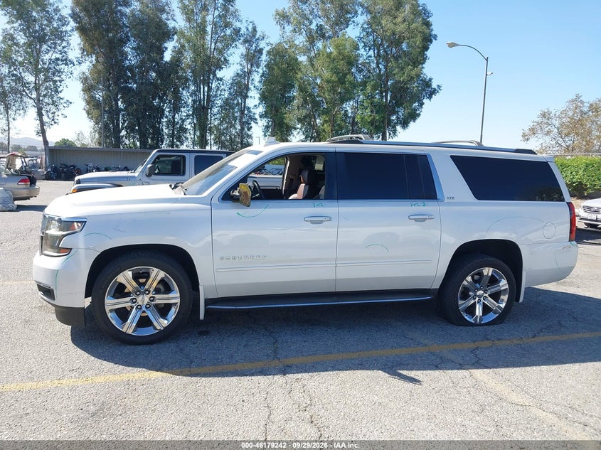 CHEVROLET SUBURBAN - zdjęcie 14