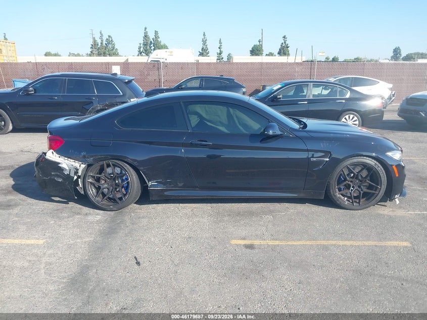 BMW M4 - zdjęcie 13