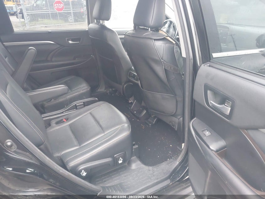 TOYOTA HIGHLANDER - zdjęcie 8