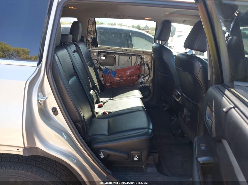 TOYOTA HIGHLANDER - zdjęcie 8
