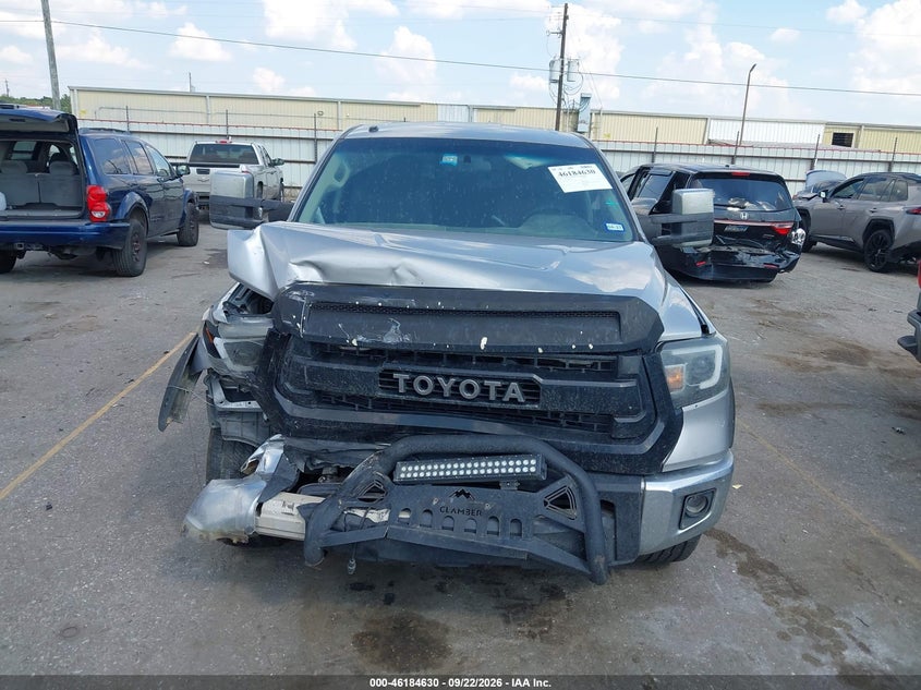 TOYOTA TUNDRA - zdjęcie 12