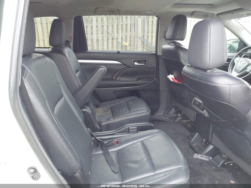 TOYOTA HIGHLANDER - zdjęcie 8