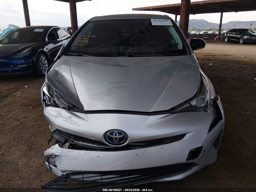 TOYOTA PRIUS - zdjęcie 11