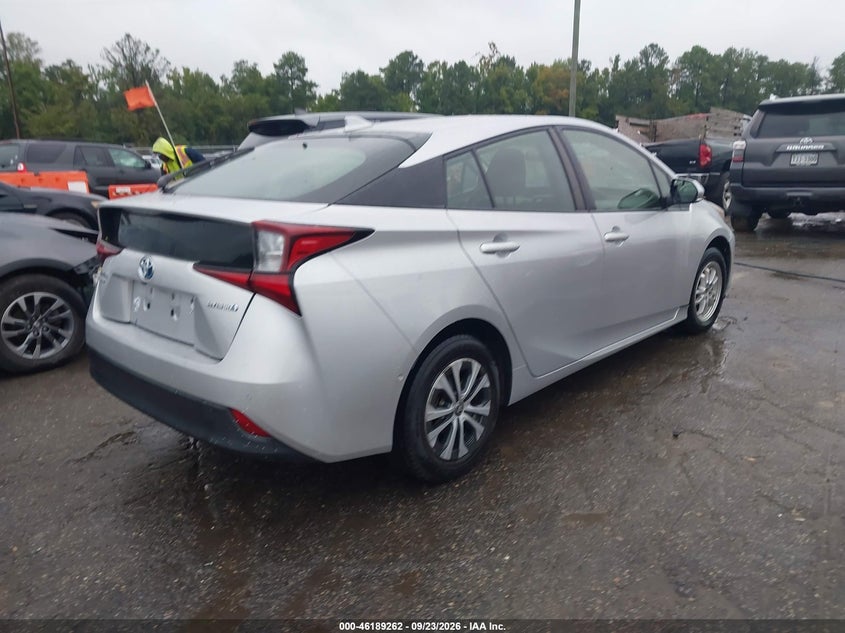 TOYOTA PRIUS - zdjęcie 4