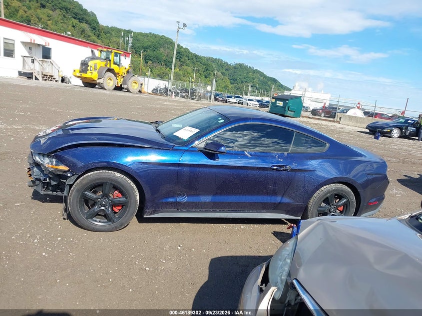 FORD MUSTANG - zdjęcie 15