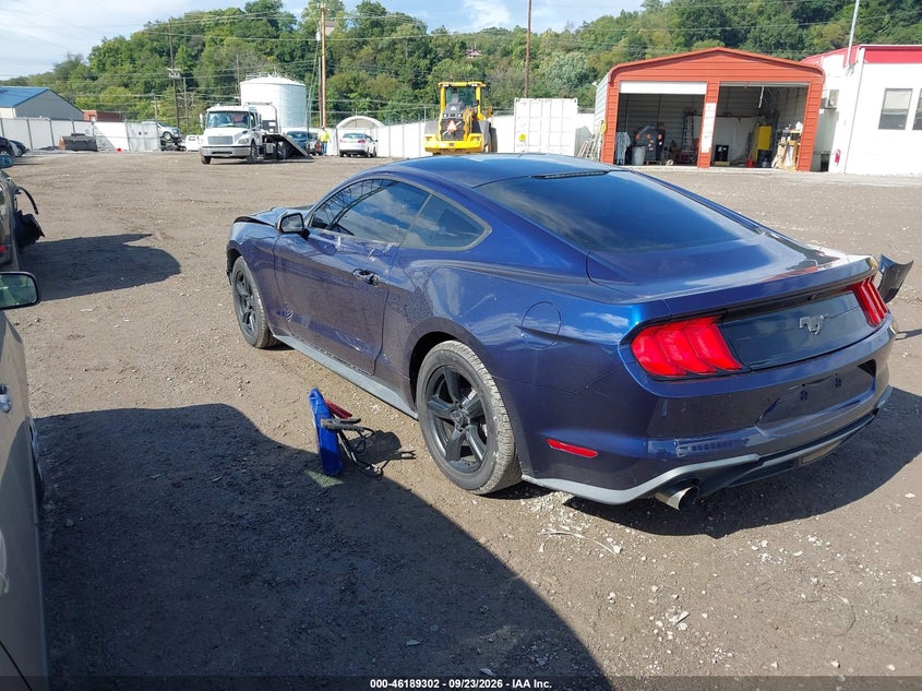 FORD MUSTANG - zdjęcie 3