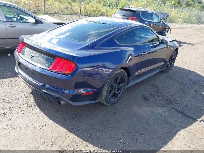 FORD MUSTANG - zdjęcie 4