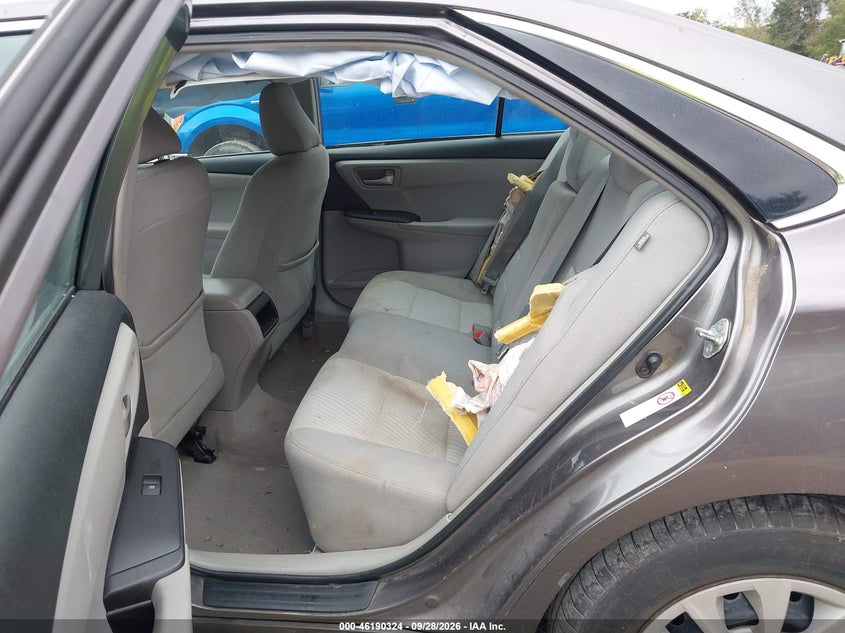 TOYOTA CAMRY - zdjęcie 8