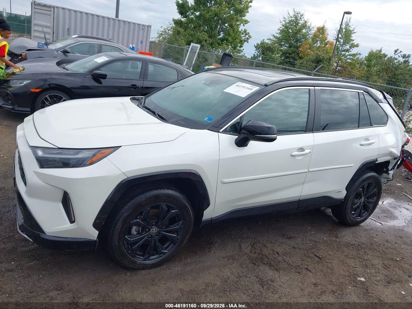 TOYOTA RAV4 HYBRID - zdjęcie 14