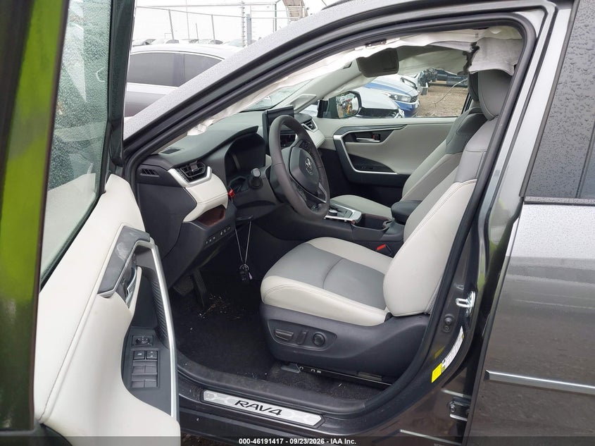 TOYOTA RAV4 - zdjęcie 5