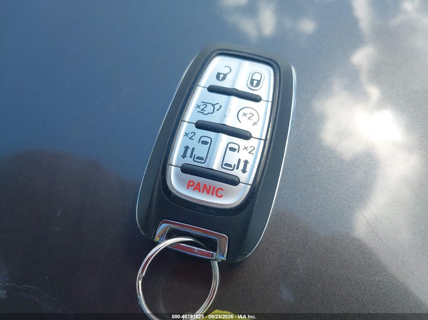 CHRYSLER PACIFICA - zdjęcie 11