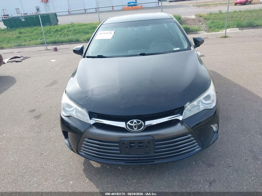 TOYOTA CAMRY - zdjęcie 12
