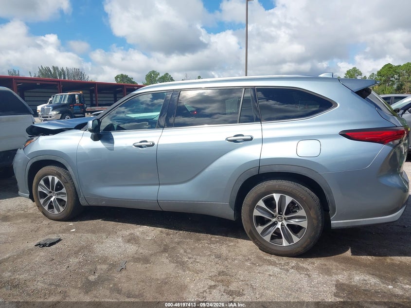 TOYOTA HIGHLANDER - zdjęcie 14