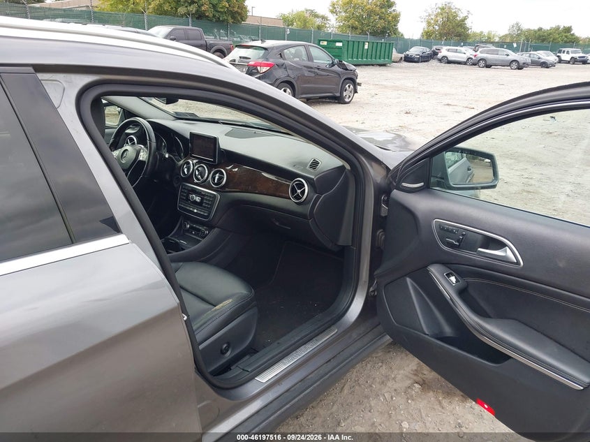 MERCEDES-BENZ GLA 250 - zdjęcie 5