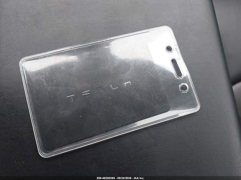 TESLA MODEL 3 - zdjęcie 11