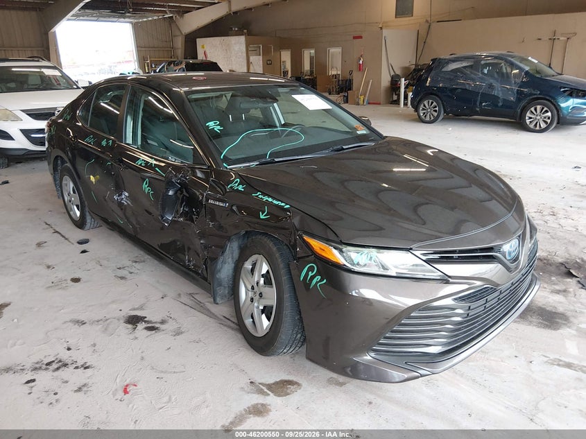 TOYOTA CAMRY HYBRID - zdjęcie 1