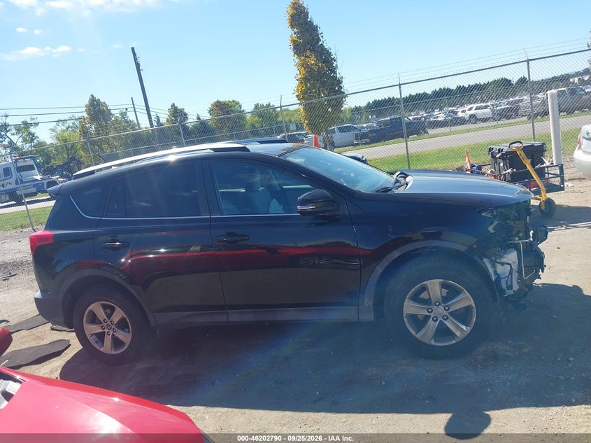 TOYOTA RAV4 - zdjęcie 14