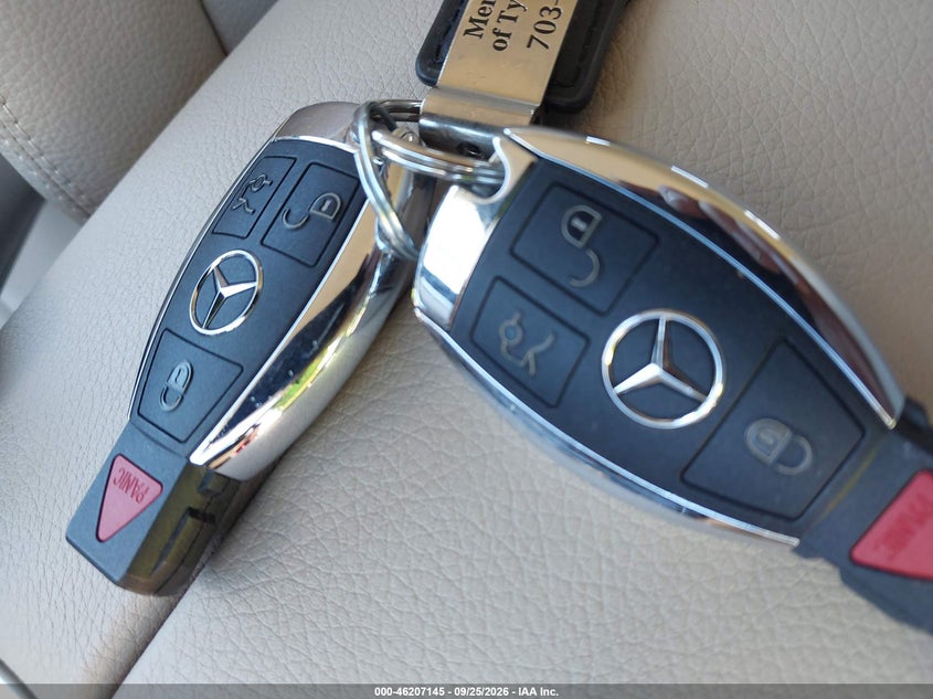 MERCEDES-BENZ GLC 300 - zdjęcie 11
