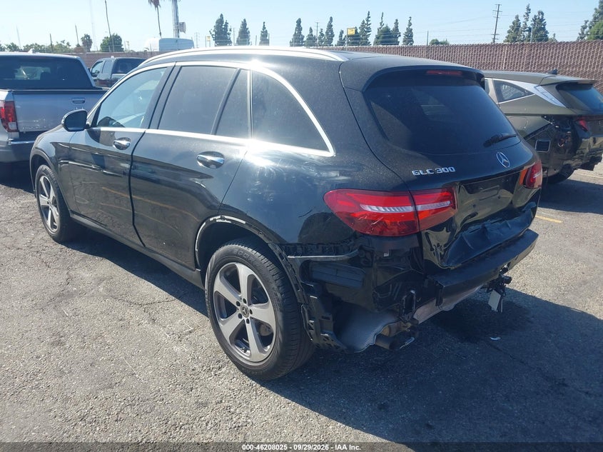 MERCEDES-BENZ GLC 300 - zdjęcie 3