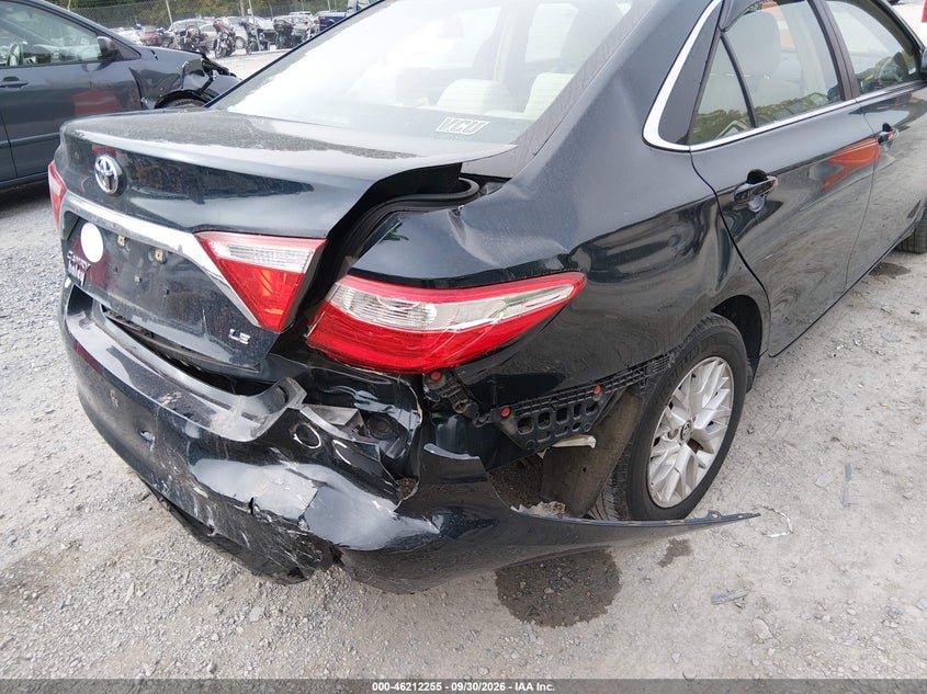 TOYOTA CAMRY - zdjęcie 17