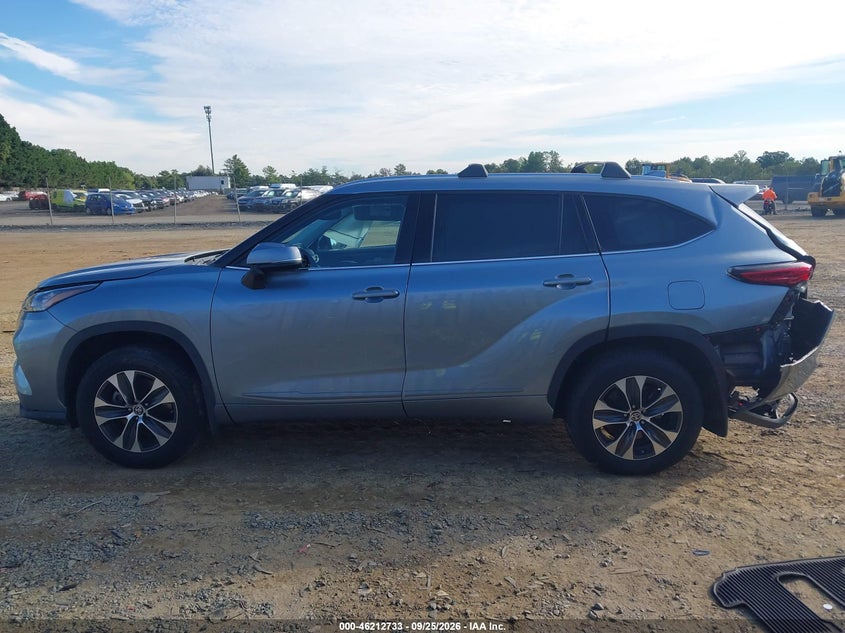 TOYOTA HIGHLANDER - zdjęcie 15