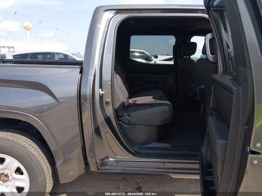 TOYOTA TUNDRA - zdjęcie 8