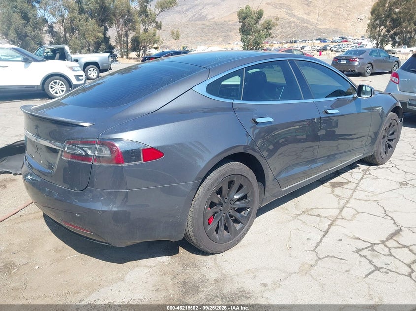 TESLA MODEL S - zdjęcie 4