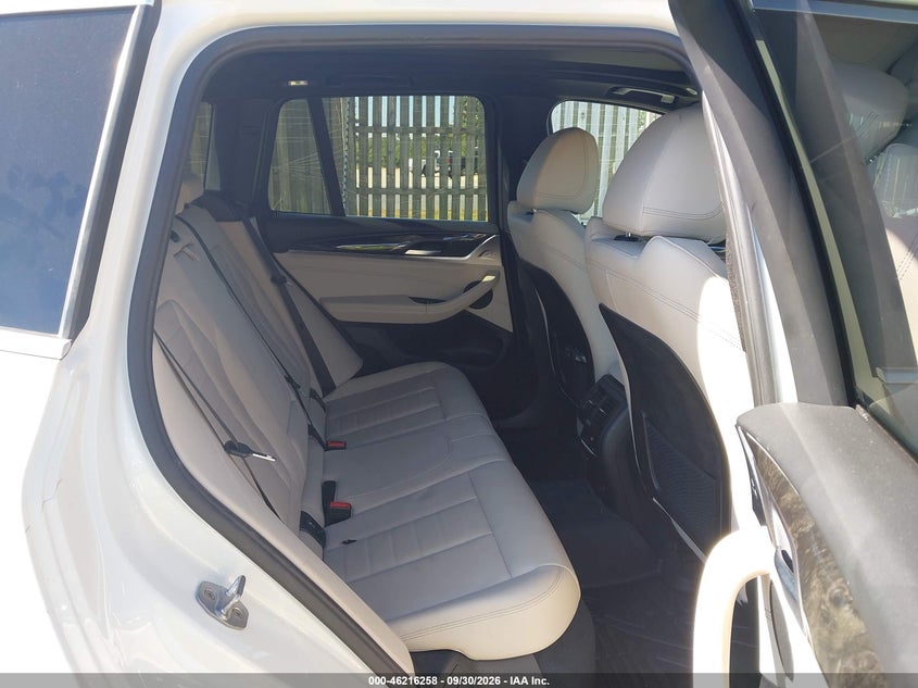 BMW X3 - zdjęcie 8